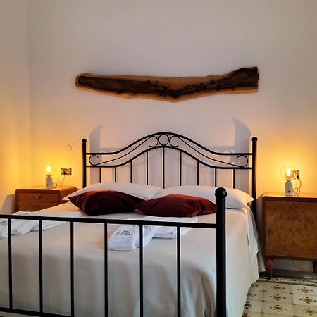 Le Scale Di Pietra Bed & Breakfast Conversano Dış mekan fotoğraf